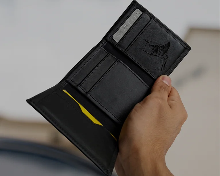 Trifold billetera triple cuero negra