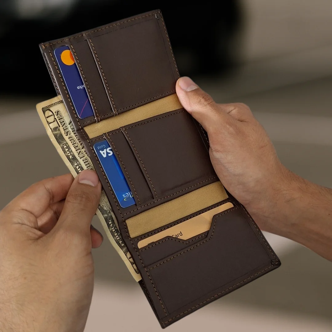 billetera trifold marron